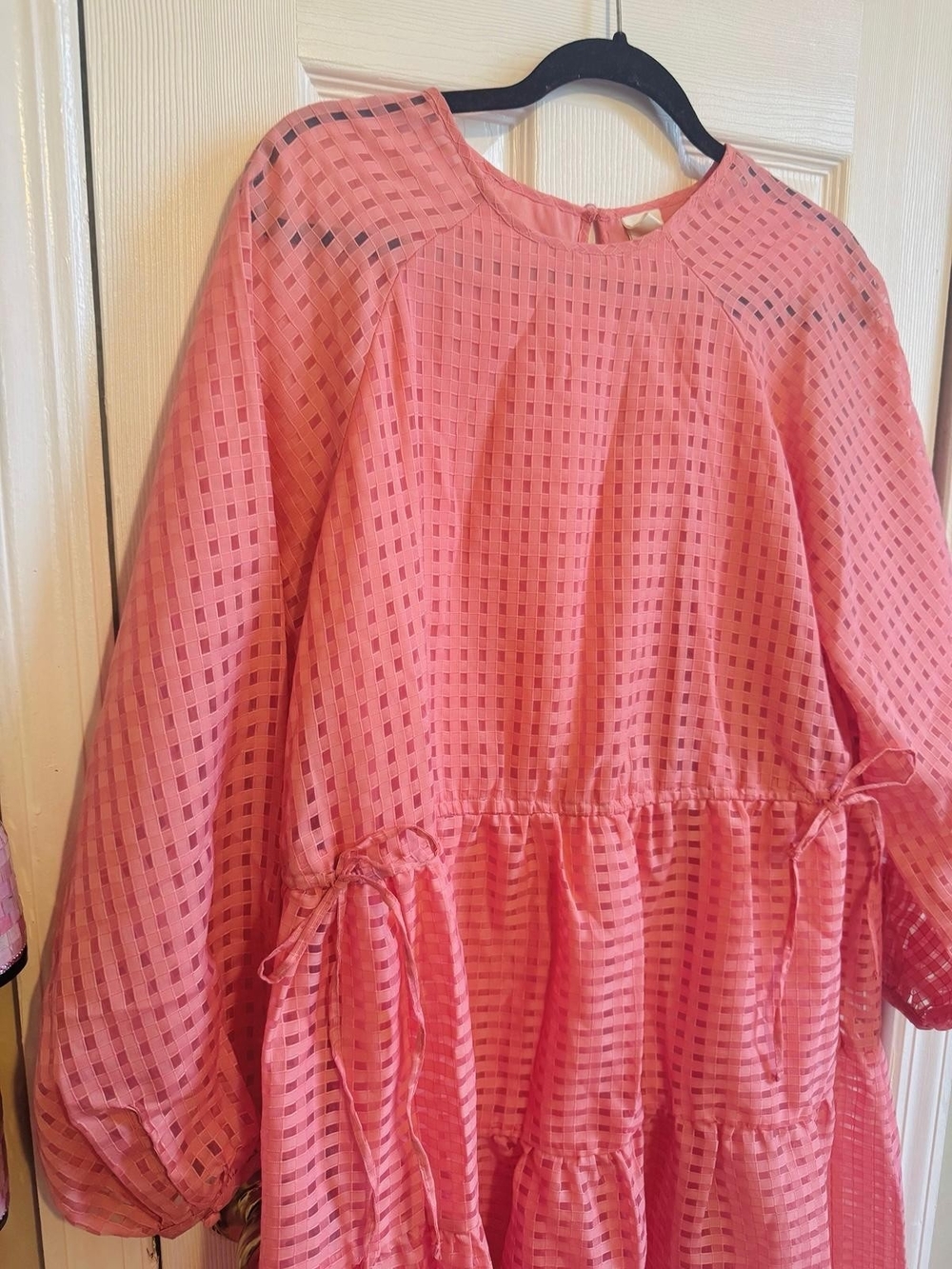 H$M Pink Geometric Tiered Dress. Medium Size.